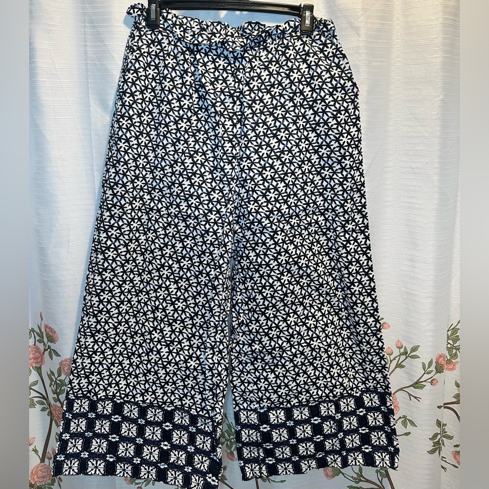 Kourt White and Blue Wide Leg Ankle Length Cotton Pants - Size L